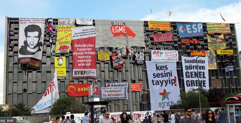 Ataturk Cultural Center, Taksim Square (photo by Erdem Evcil)